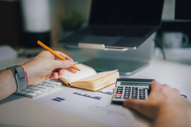 Planejamento financeiro autônomos organização receitas variáveis